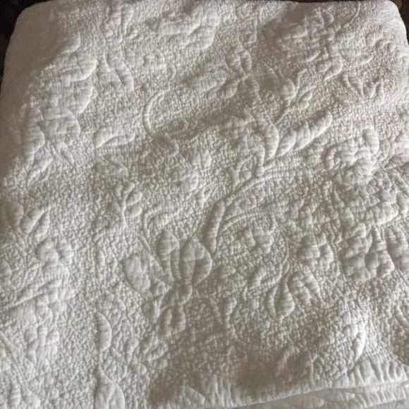 Bella Luxx Bedding 0 White Cotton Embroidered Bed Set With Matching